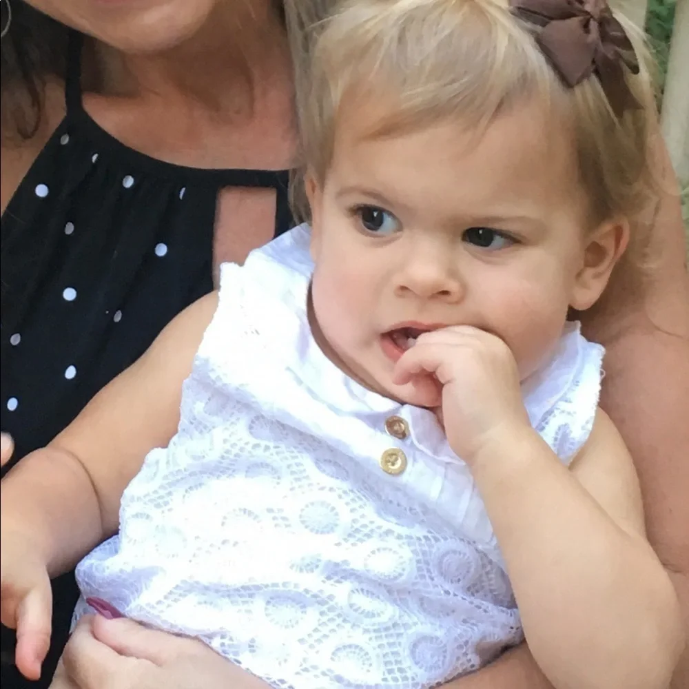 2 Adorable Lace Sleeveless OSHKOSH Tops White & Gold Size 18 Months